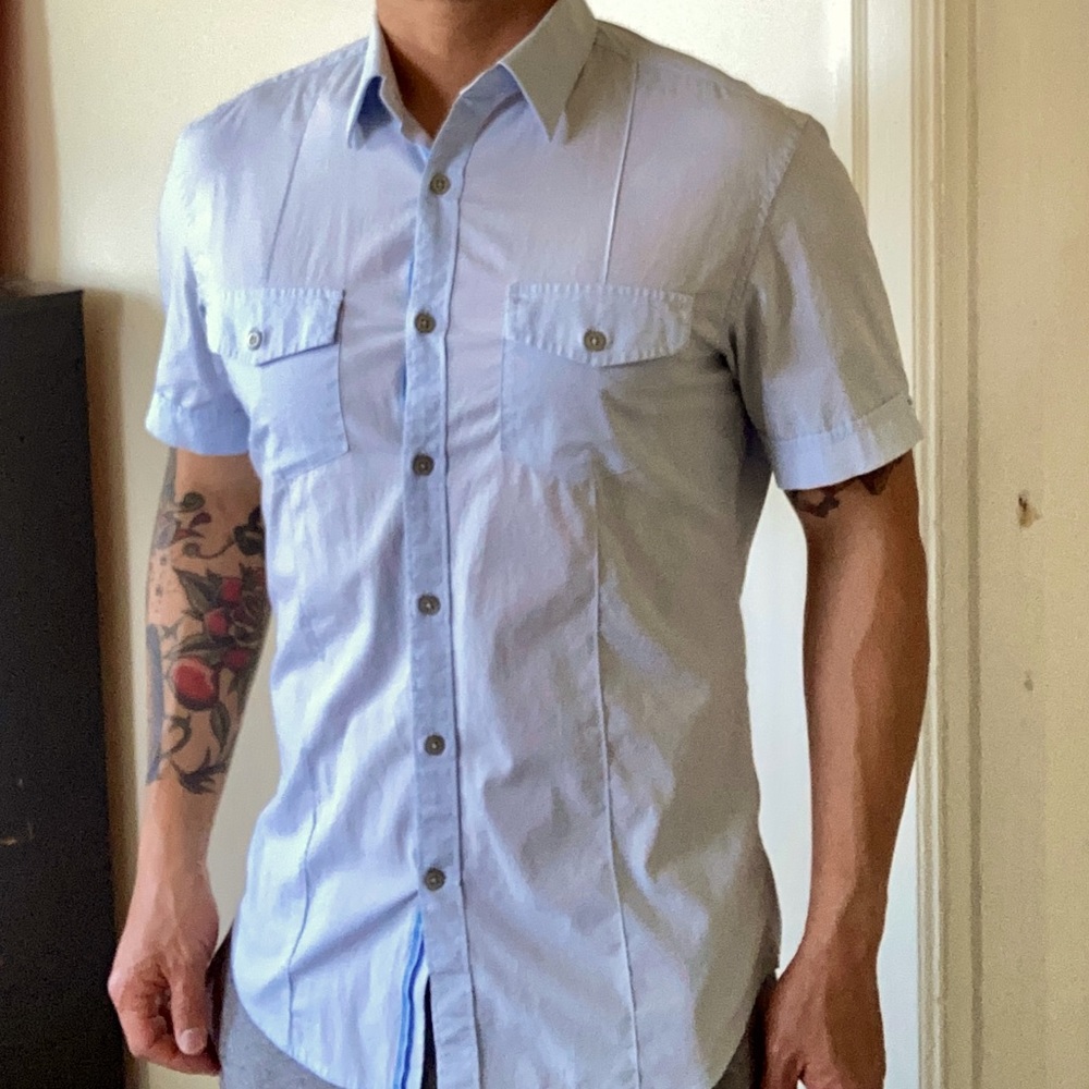 Short sleeve dress shirt